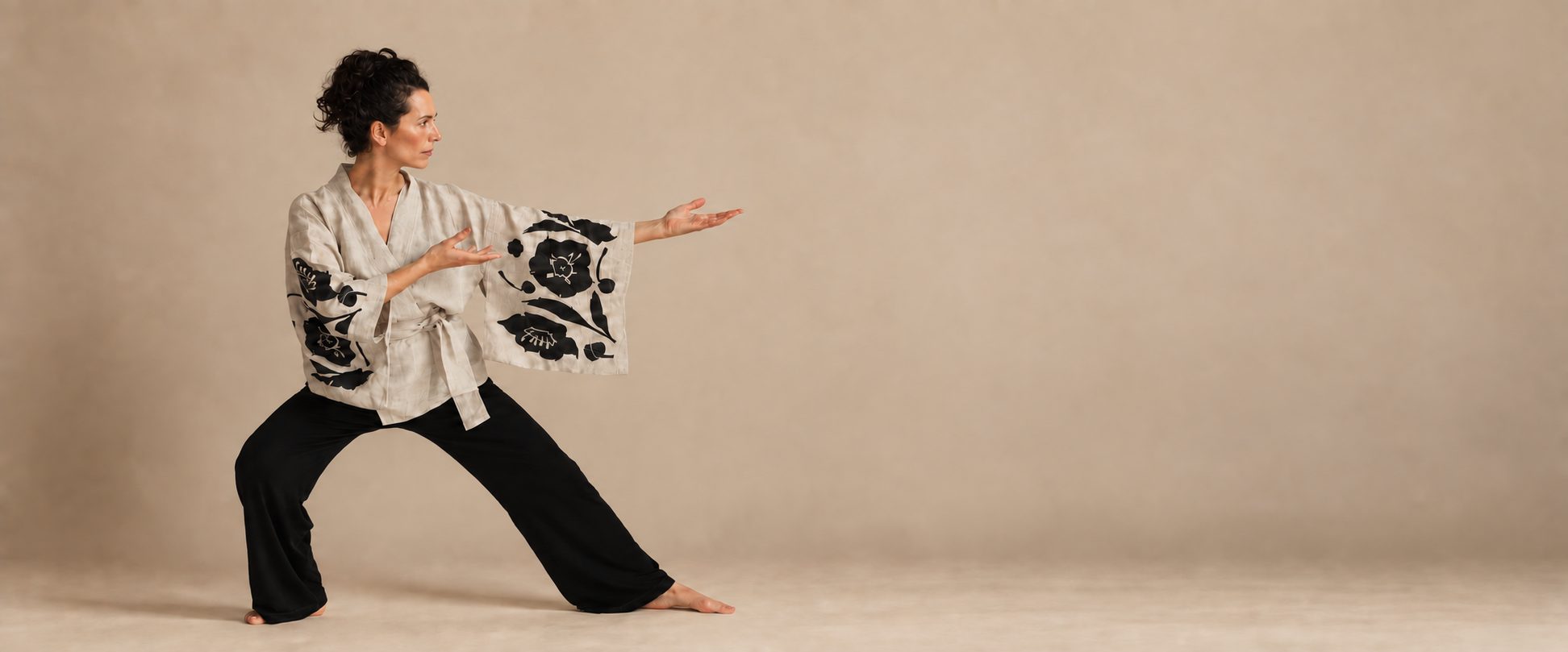 Wendy-Joyce Meijer in black and cream in the studio